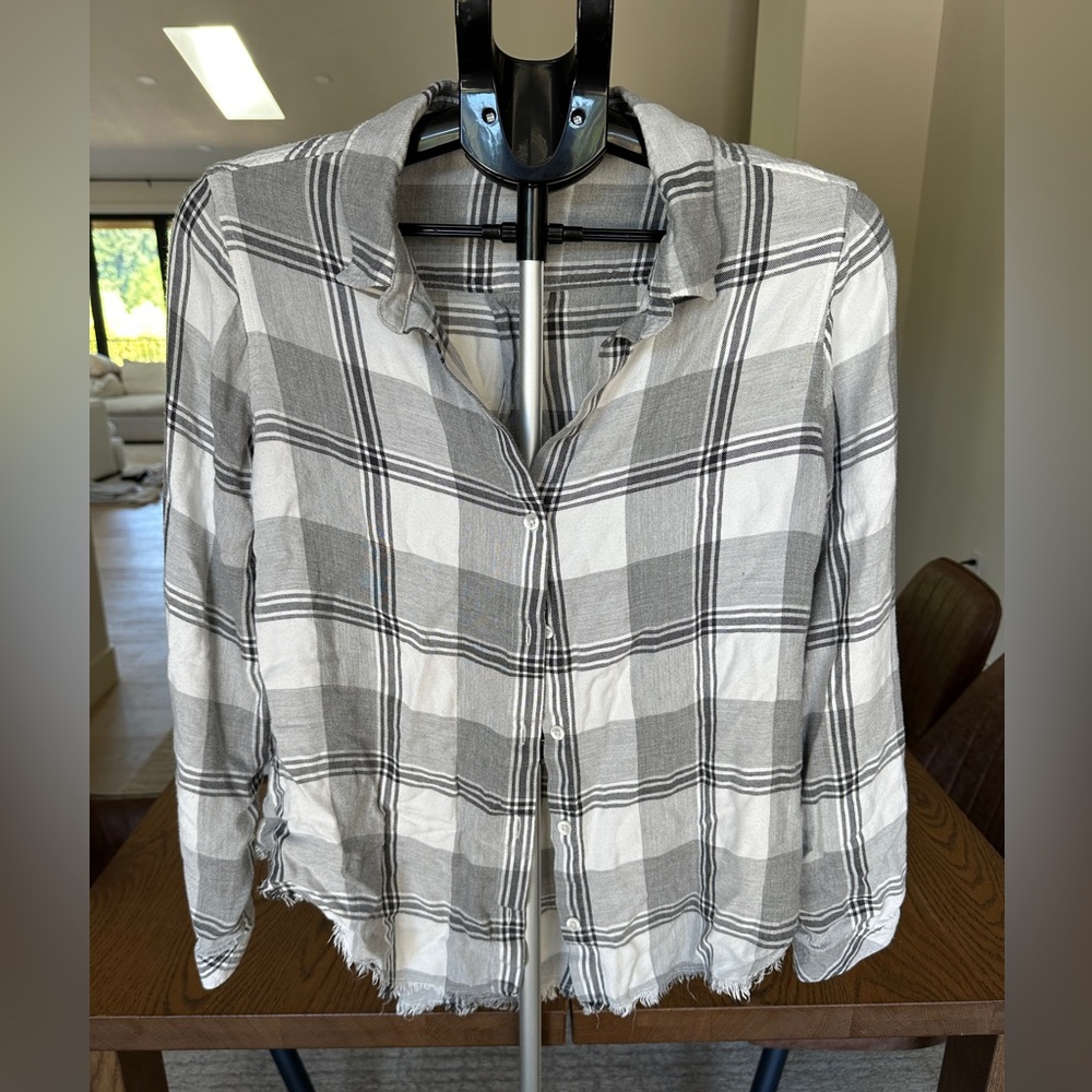 Cloth & Stone Gray and White Checkered Shirt size large